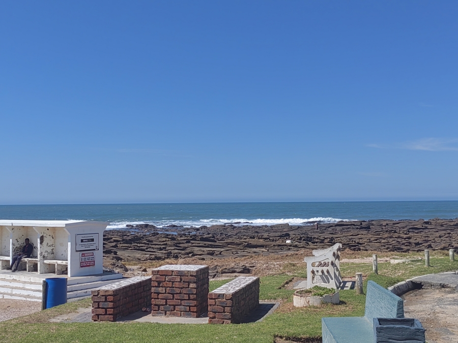 2 Bedroom Property for Sale in Kidds Beach Eastern Cape